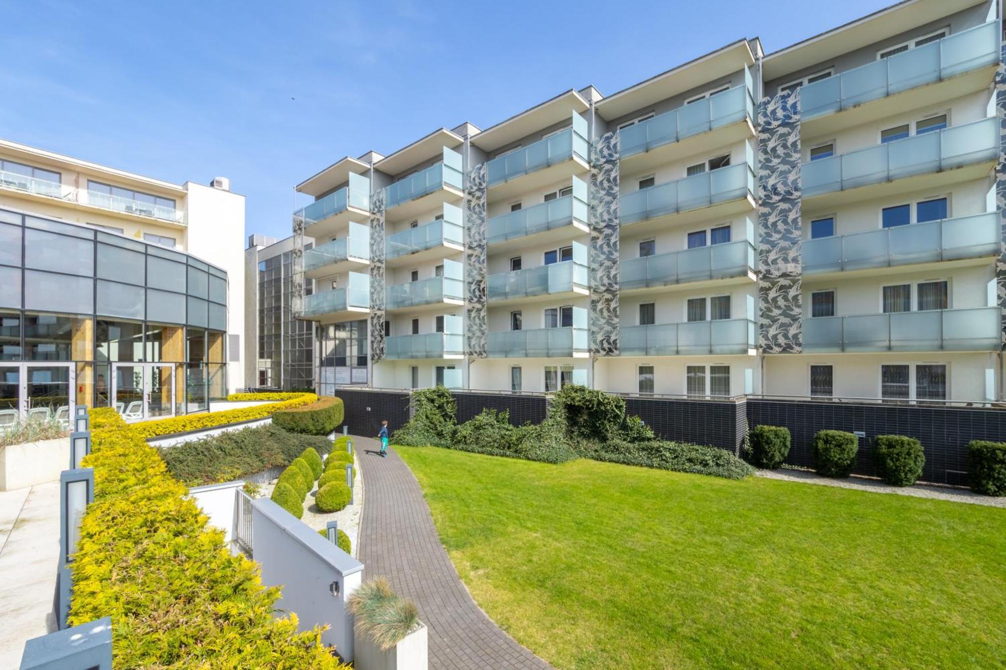Aquarius Kolobrzeg Apartment ภายนอก รูปภาพ